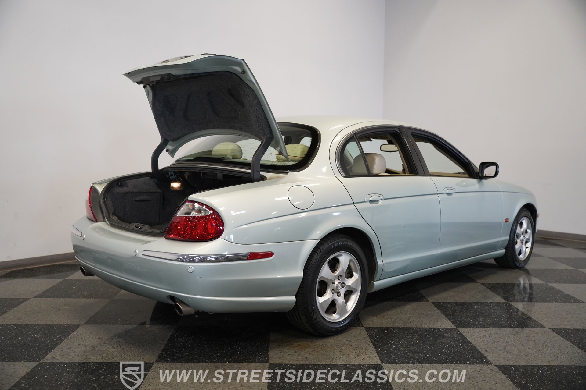Used 2001 Jaguar S-TYPE 3.0 image 21