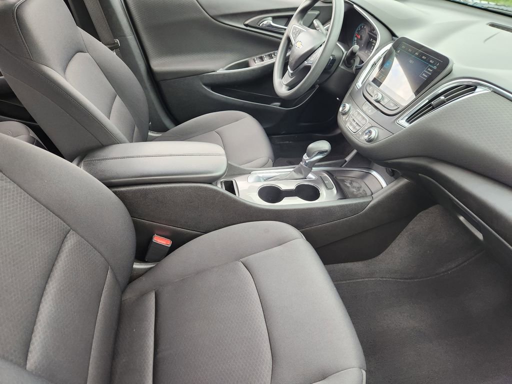 Used 2021 Chevrolet Malibu LT image 15