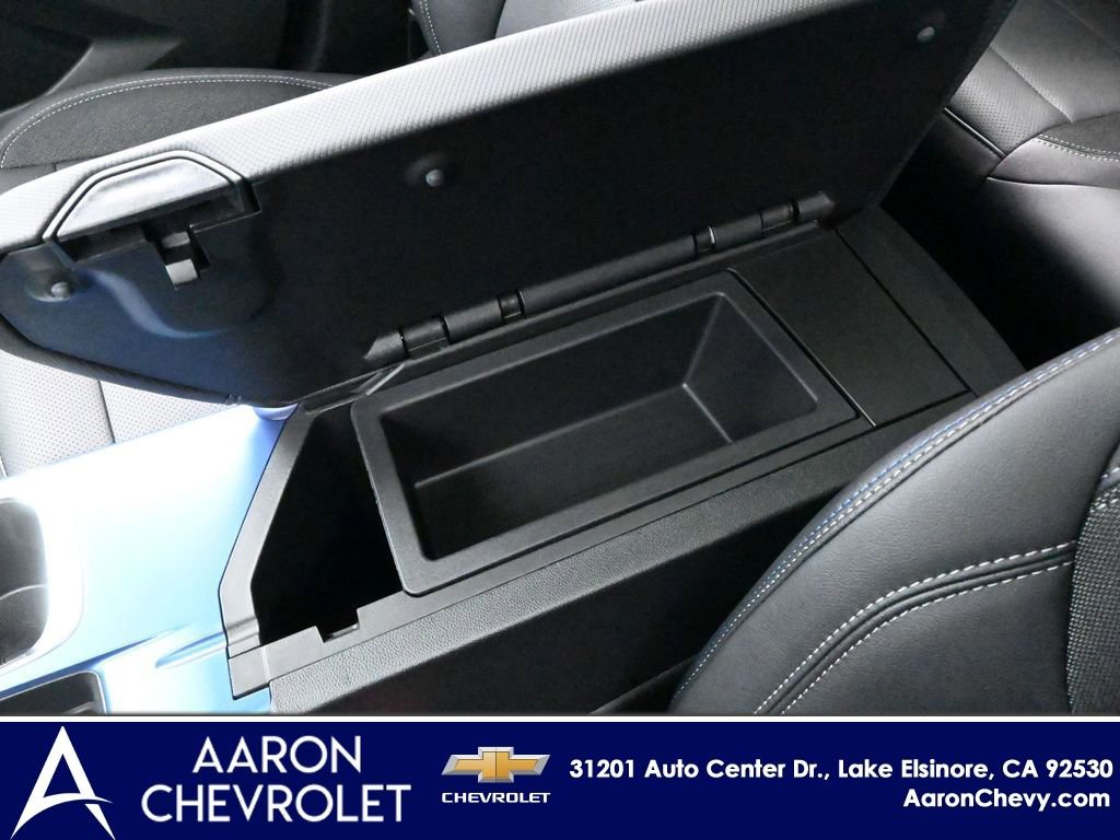 New 2026 Chevrolet Equinox EV LT w/ LPO, Blackout Package image 28