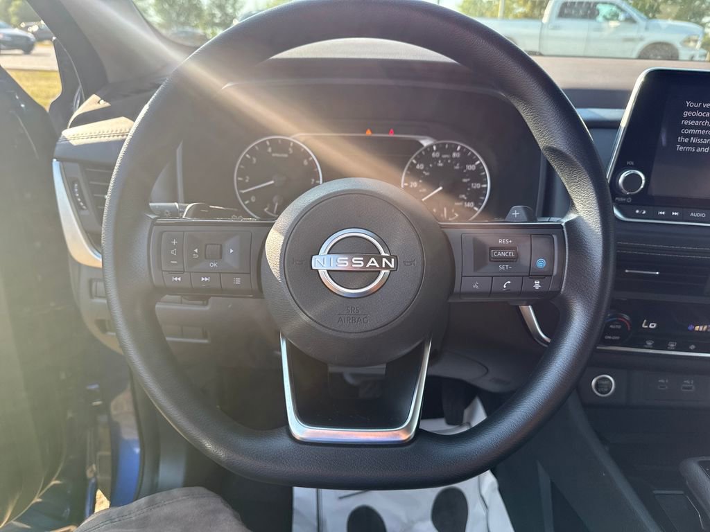 Used 2023 Nissan Rogue SV FWD image 19