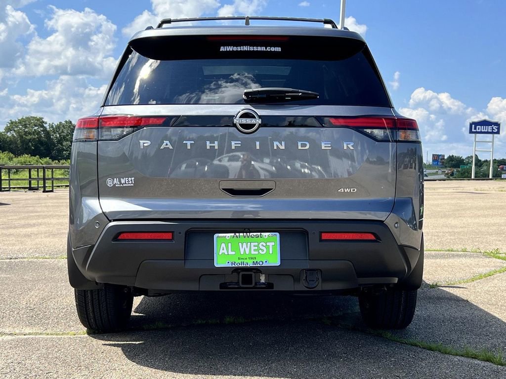 New 2025 Nissan Pathfinder SV w/ SV Premium Package image 6