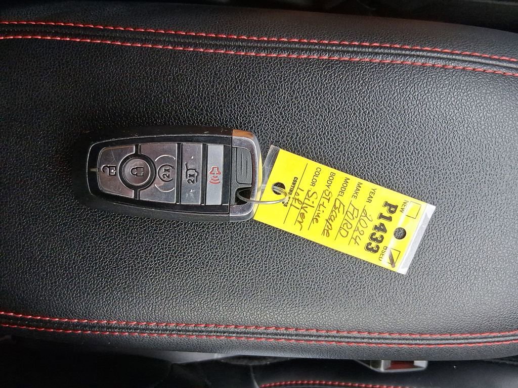 Used 2024 Ford Escape ST-Line image 27