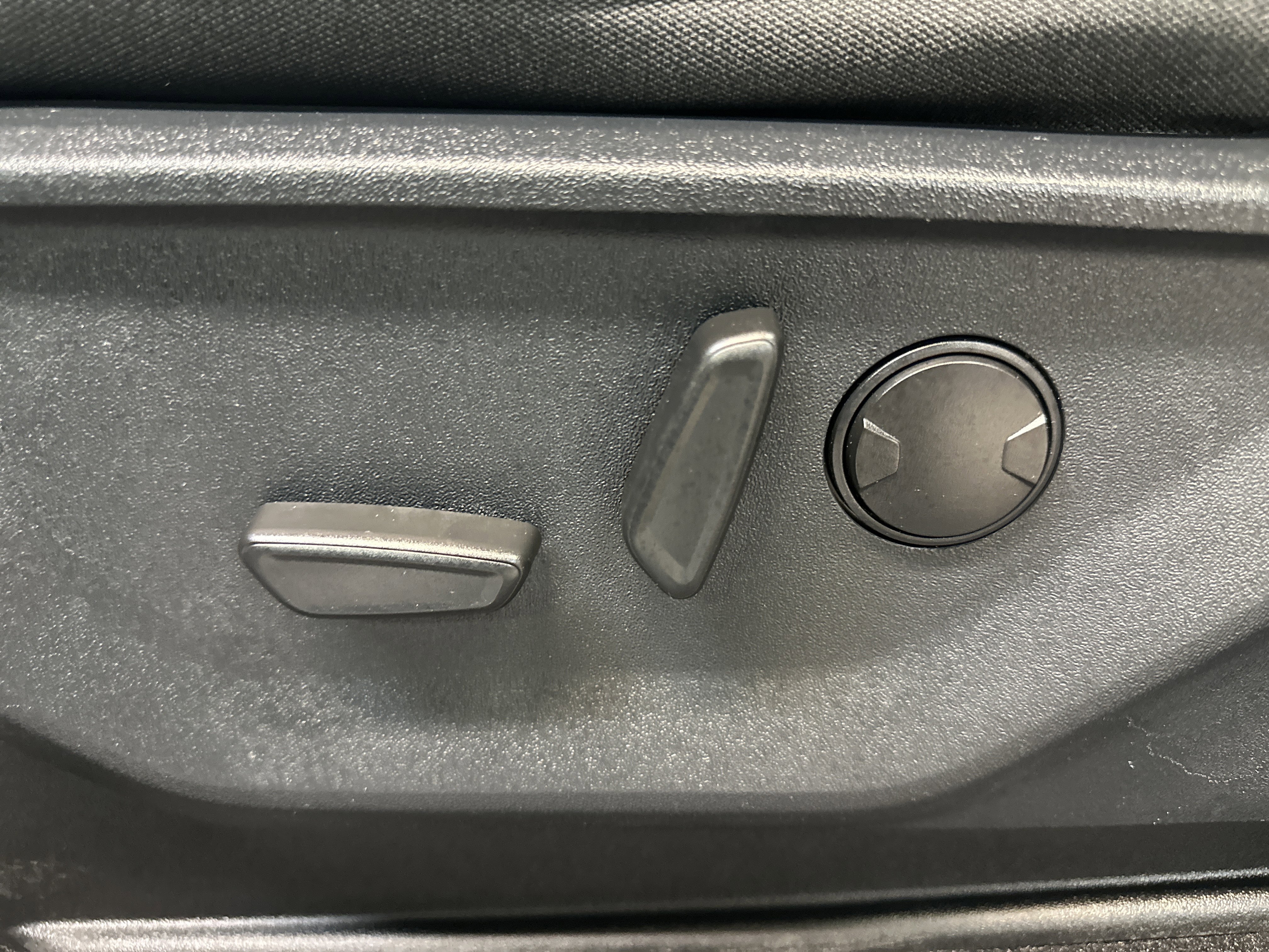 Used 2022 Ford F150 XLT w/ Equipment Group 302A High image 25