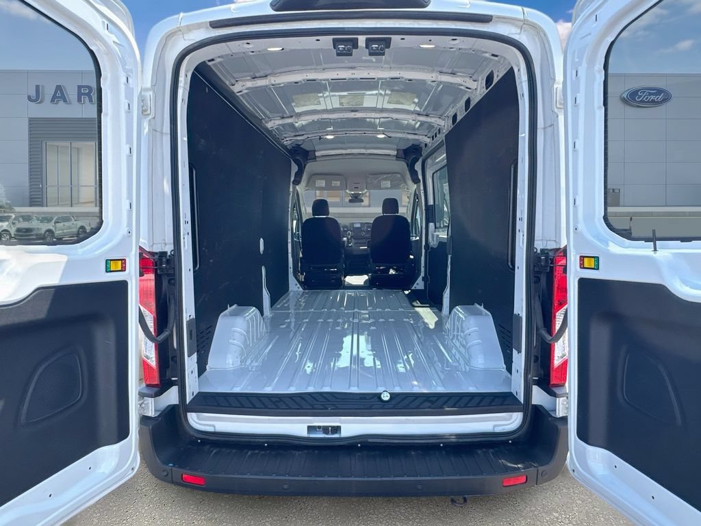 Used 2024 Ford Transit 250 148 Medium Roof RWD image 22