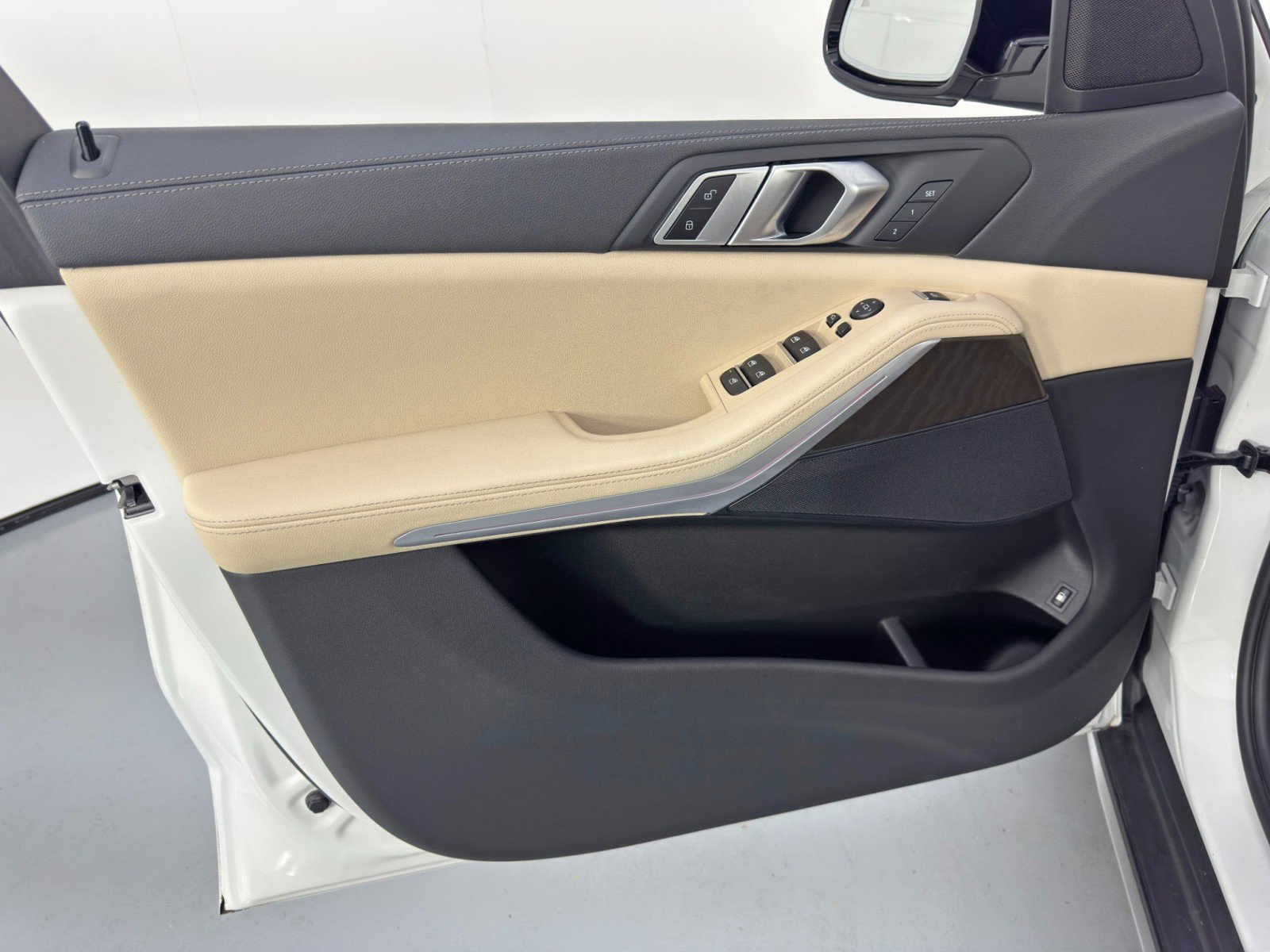 Used 2022 BMW X5 xDrive45e AWD/4WD image 47