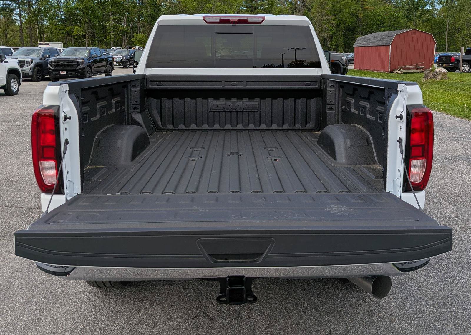 New 2026 GMC Sierra 2500 SLE w/ SLE Value Package; AWD/4WD image 10