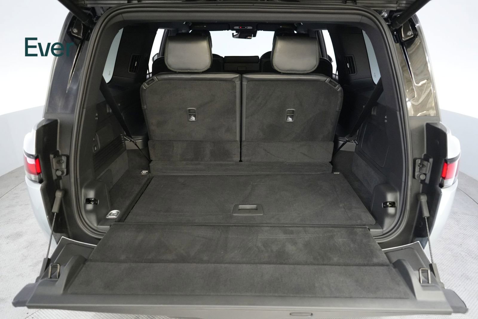 Used 2026 Rivian R1S Adventure AWD/4WD image 31