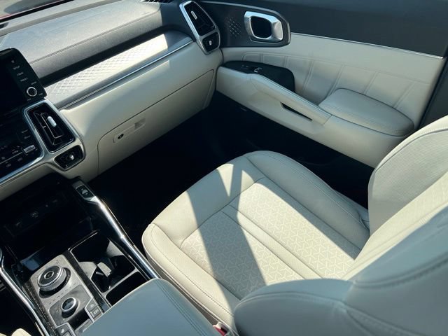 Certified 2023 Kia Sorento SX Prestige AWD/4WD image 11