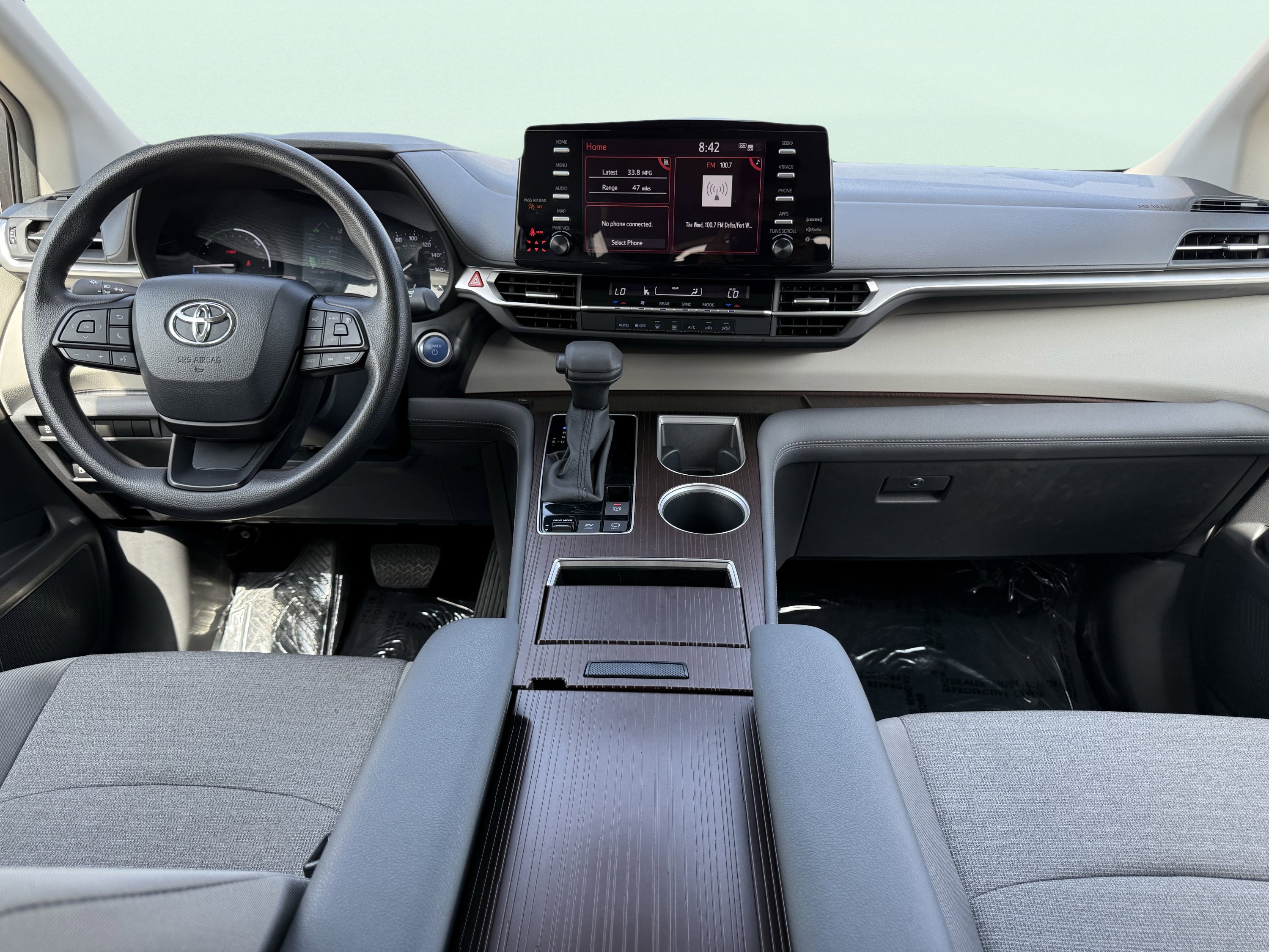 Used 2024 Toyota Sienna LE image 58