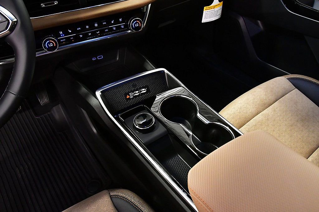 New 2026 Chevrolet Equinox ACTIV w/ Convenience Package III image 22