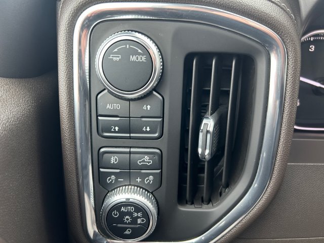 Used 2020 GMC Sierra 1500 SLT w/ SLT Premium Plus Package AWD/4WD image 28