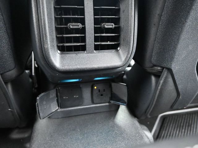 Used 2025 Ford Bronco Badlands image 18