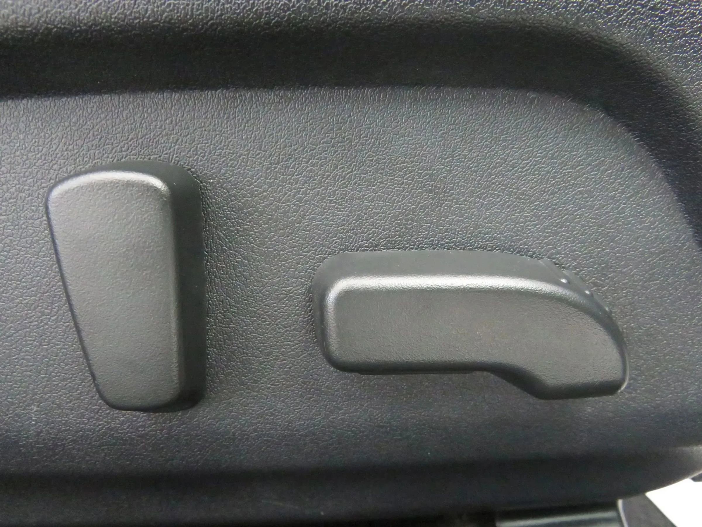 Used 2019 Subaru Outback 2.5i Limited image 41