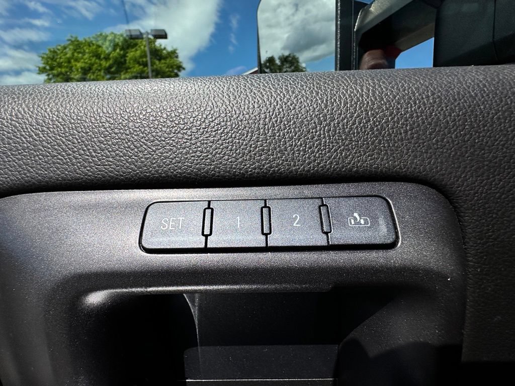 Certified 2017 Chevrolet Silverado 3500 LTZ AWD/4WD image 26