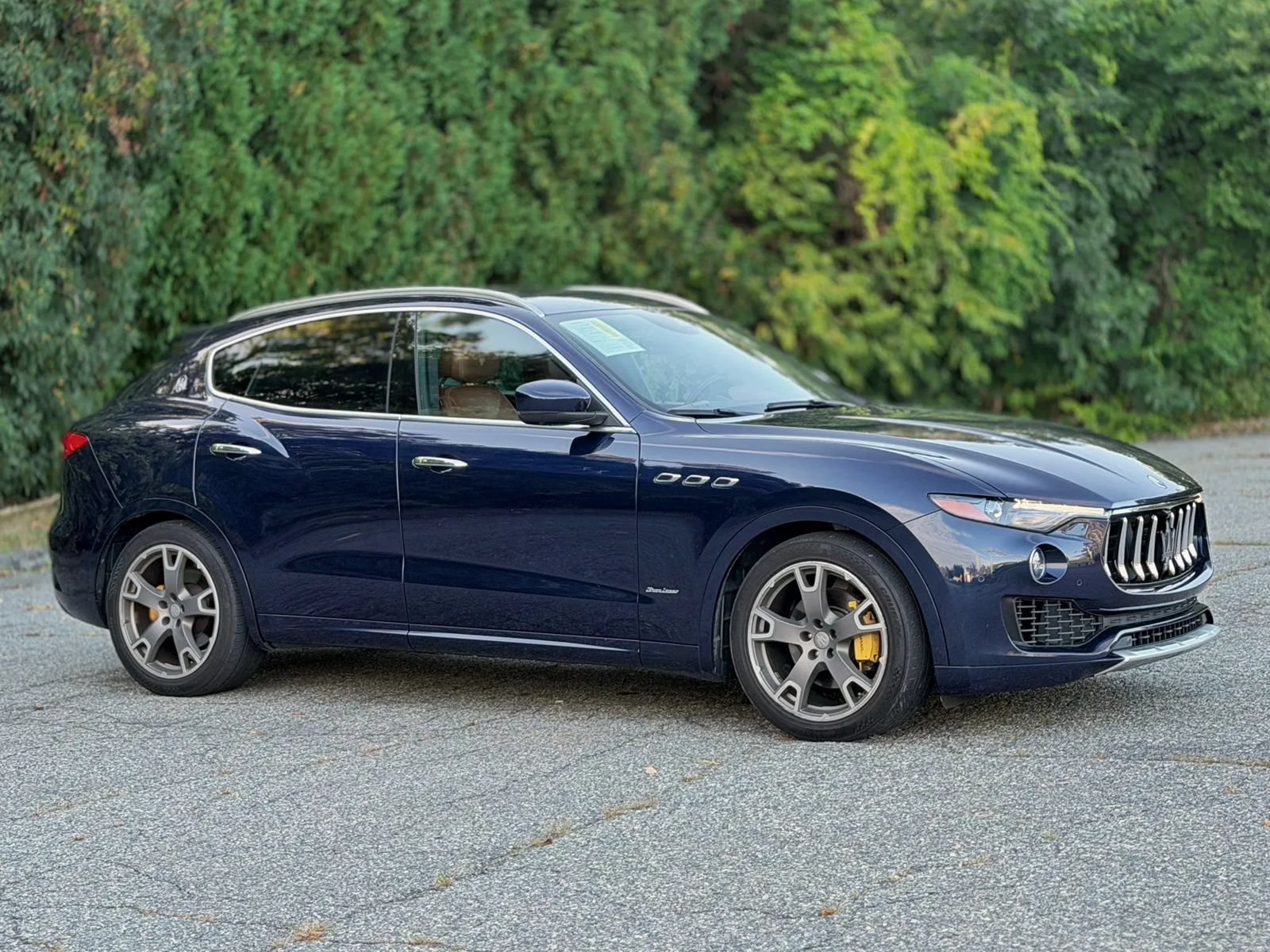 Used 2018 Maserati Levante GranLusso AWD/4WD image 31