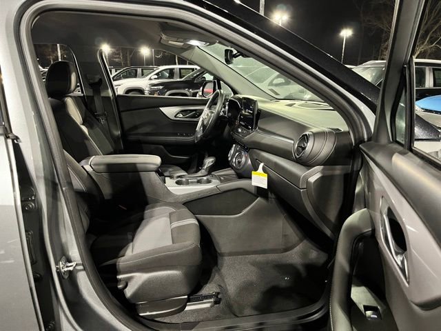 Used 2024 Chevrolet Blazer LT w/ Convenience Package FWD image 21