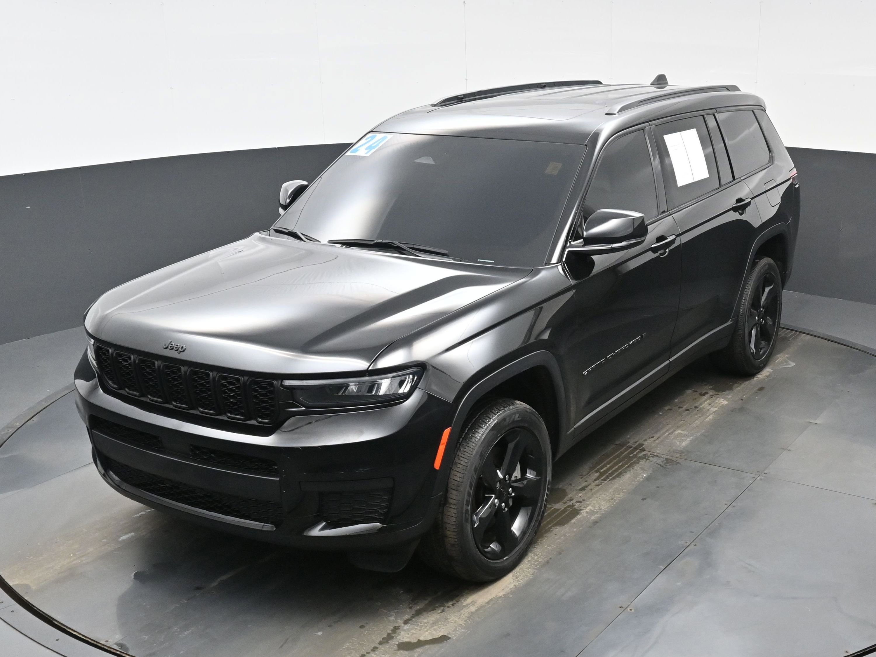 Used 2024 Jeep Grand Cherokee L Altitude image 32