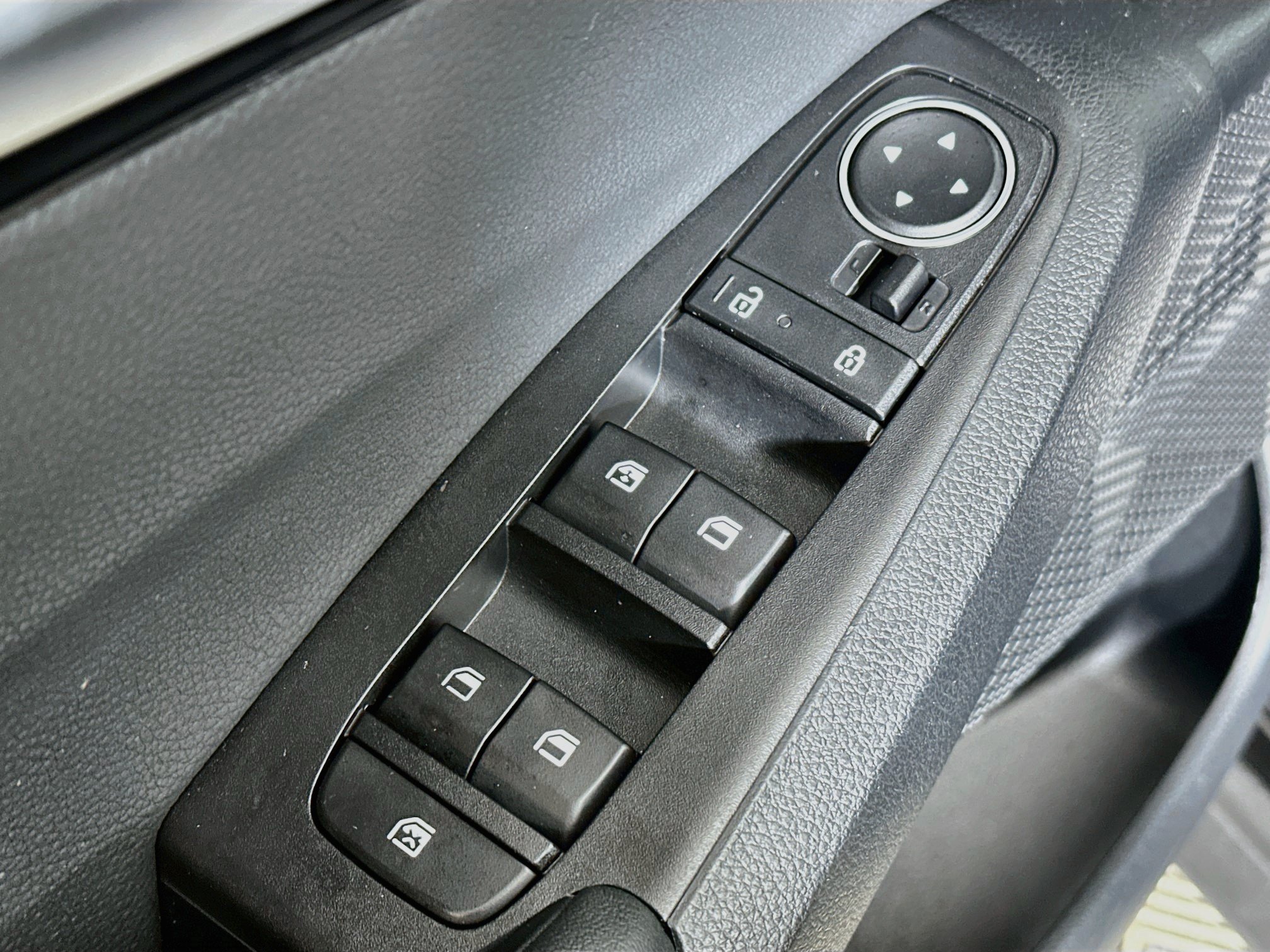 Used 2026 Kia Seltos EX FWD image 18