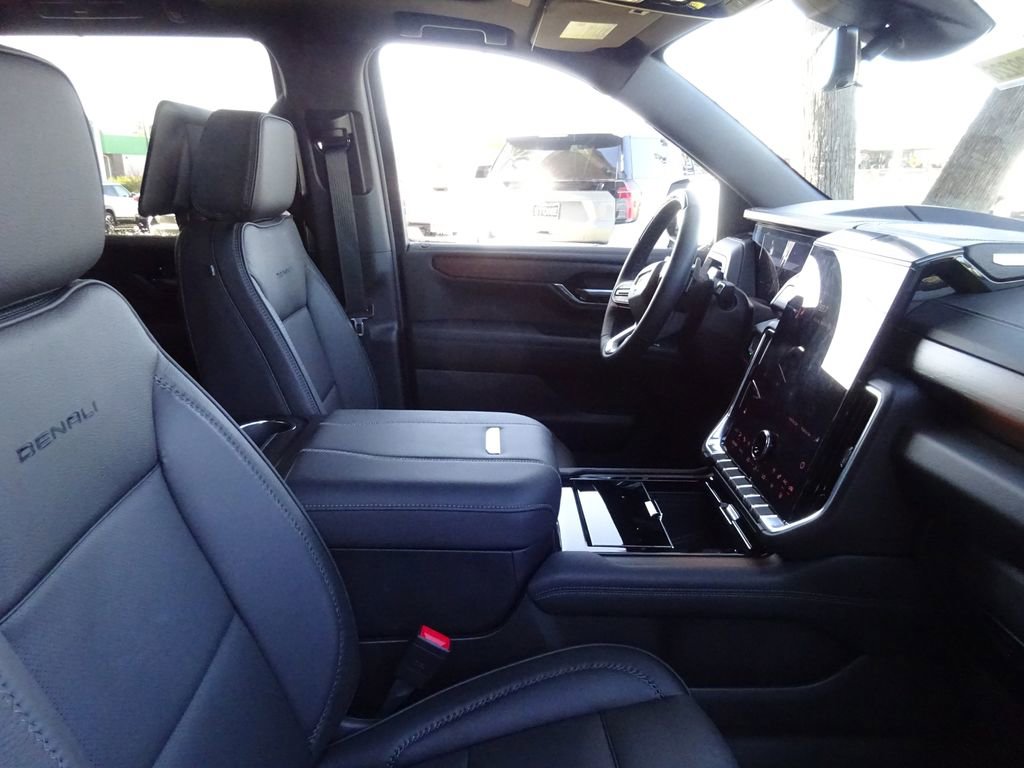 Certified 2026 GMC Yukon Denali w/ Denali Reserve Package image 19