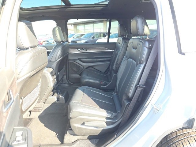 Used 2024 Jeep Grand Cherokee L Limited w/ Luxury Tech Group II image 36