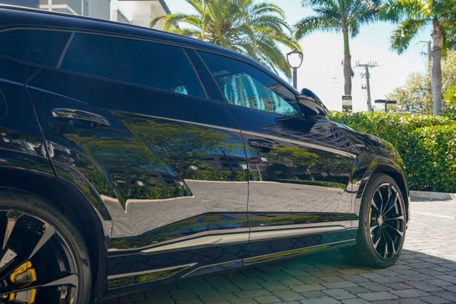 Used 2022 Lamborghini Urus image 29