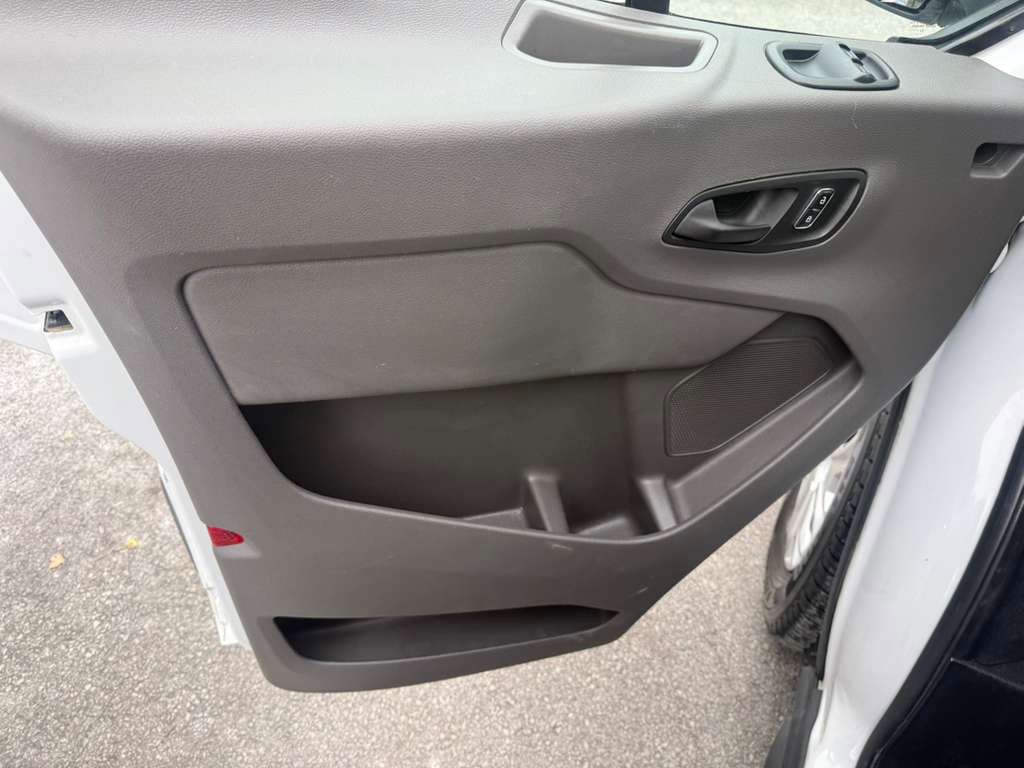 Used 2022 Ford Transit 350 XLT image 34