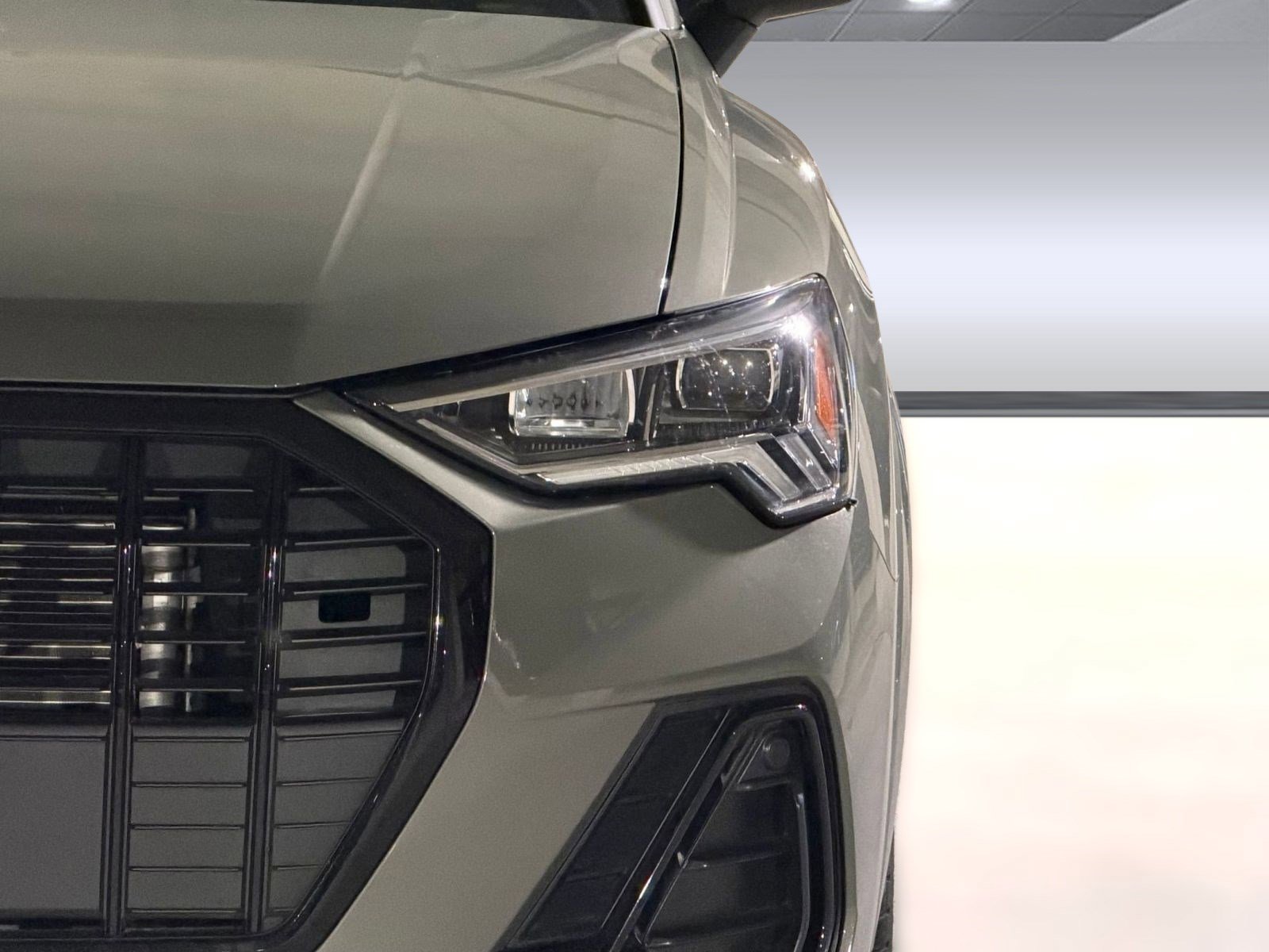 Used 2024 Audi Q3 2.0T Premium Plus w/ Premium Plus Package image 10