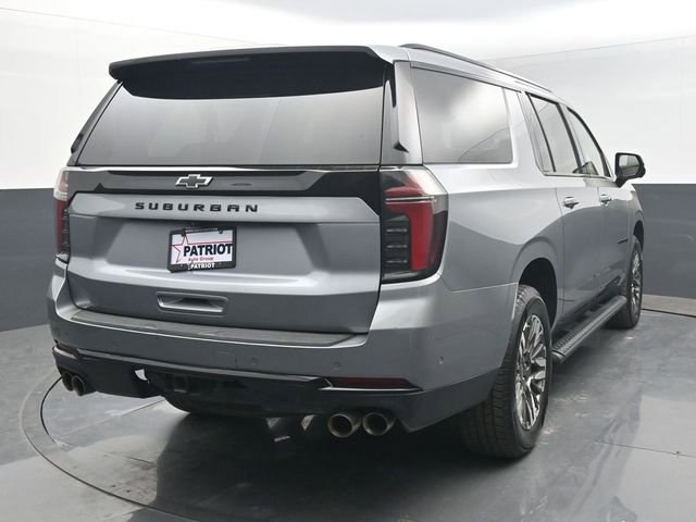 Used 2025 Chevrolet Suburban Z71 image 5