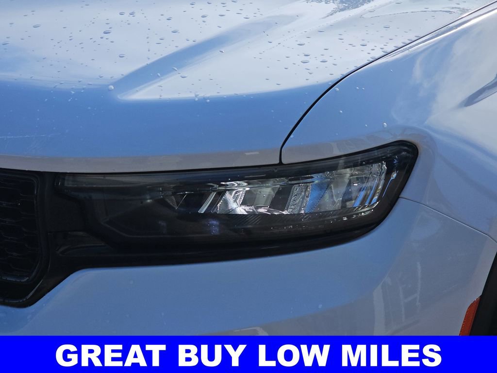 Used 2023 Jeep Grand Cherokee Limited w/ Luxury Tech Group II image 34