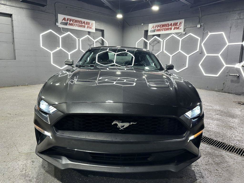 Used 2018 Ford Mustang Premium RWD image 9
