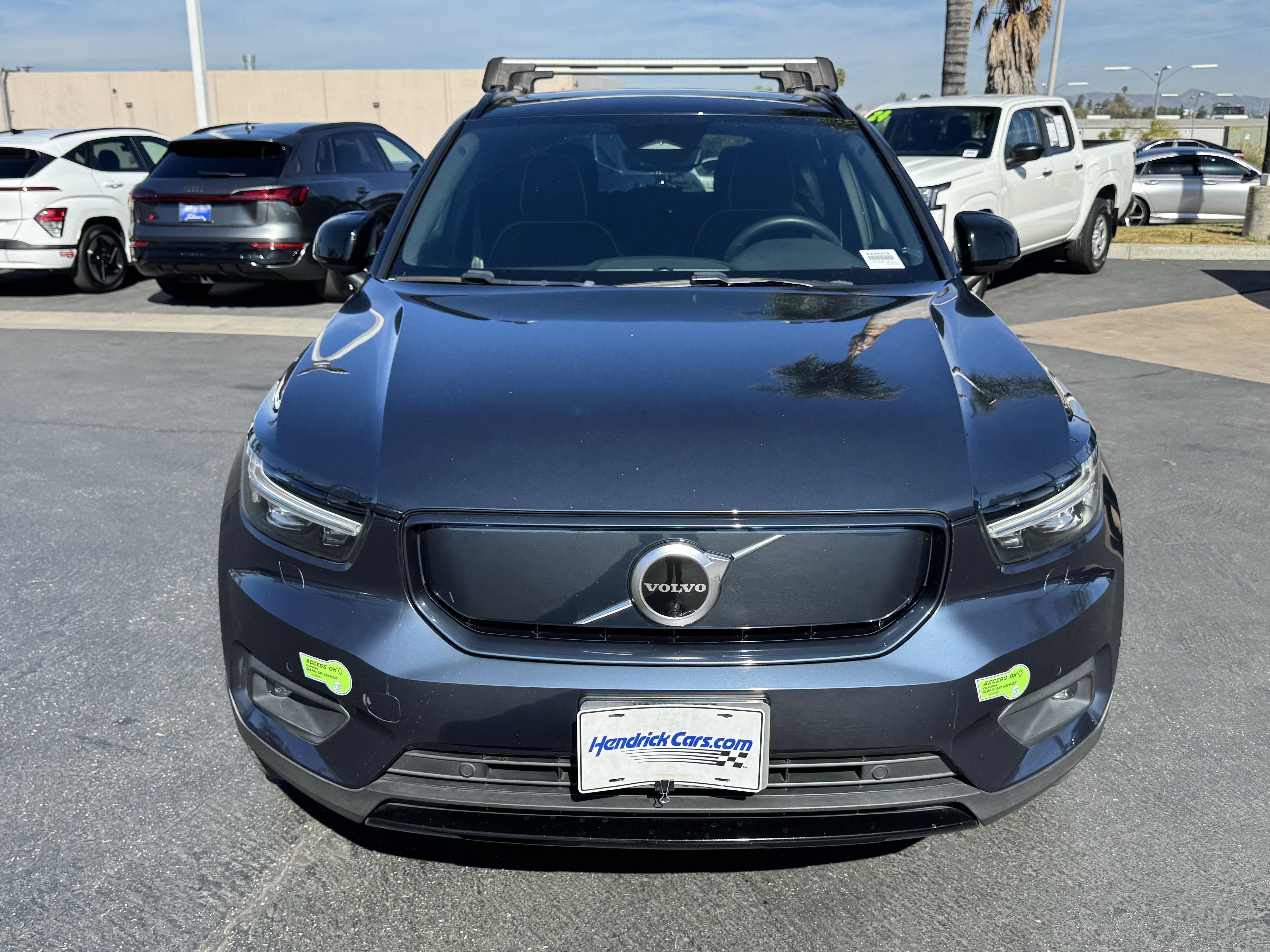 Used 2022 Volvo XC40 P8 Recharge Ultimate image 3