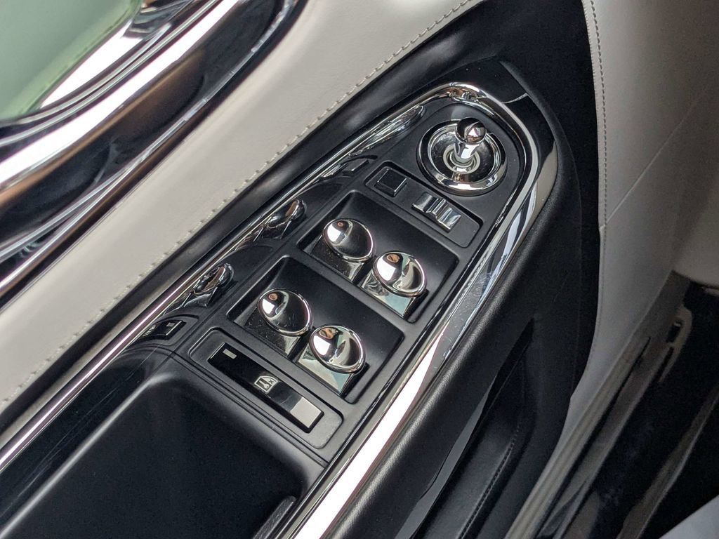 Used 2017 Rolls-Royce Ghost image 26