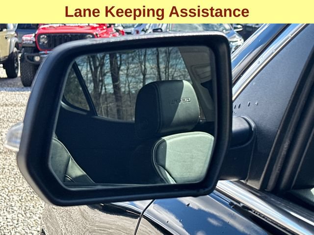 Certified 2023 GMC Acadia Denali w/ Denali Ultimate Package AWD/4WD image 9
