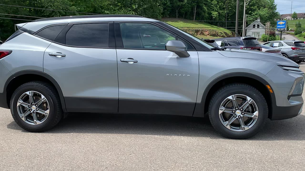 Used 2023 Chevrolet Blazer LT w/ Convenience Package FWD image 7