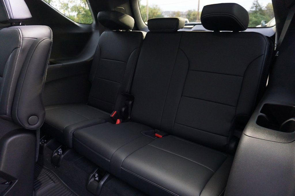 New 2026 Chevrolet Traverse LT w/ Driver Confidence Package image 12