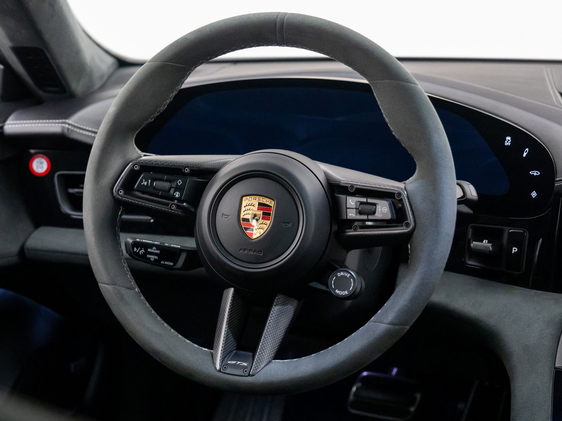 Certified 2024 Porsche Taycan GTS image 12