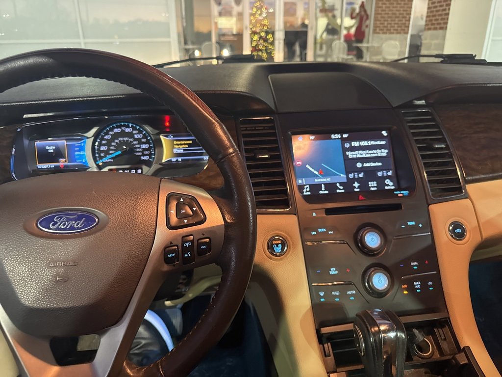 Used 2016 Ford Taurus Limited image 5