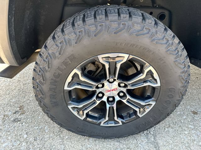 Used 2024 GMC Canyon AT4 AWD/4WD image 46