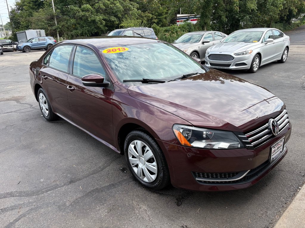 Used 2013 Volkswagen Passat 2.5 S FWD image 1