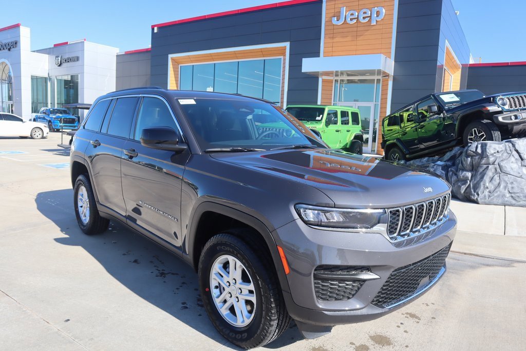 New 2025 Jeep Grand Cherokee Laredo