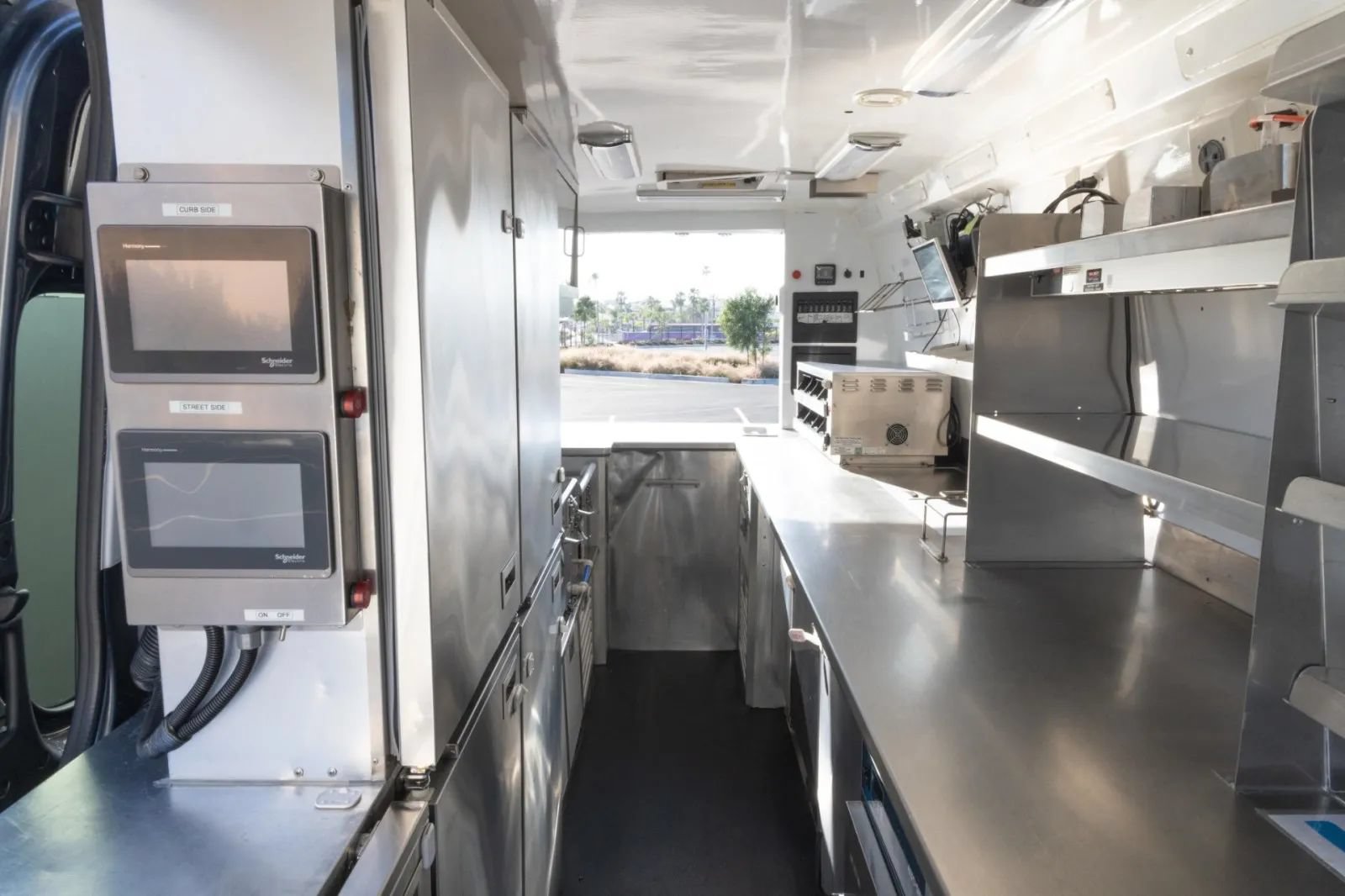 Used 2021 Mercedes-Benz Sprinter 4500 w/ Parking Package image 32