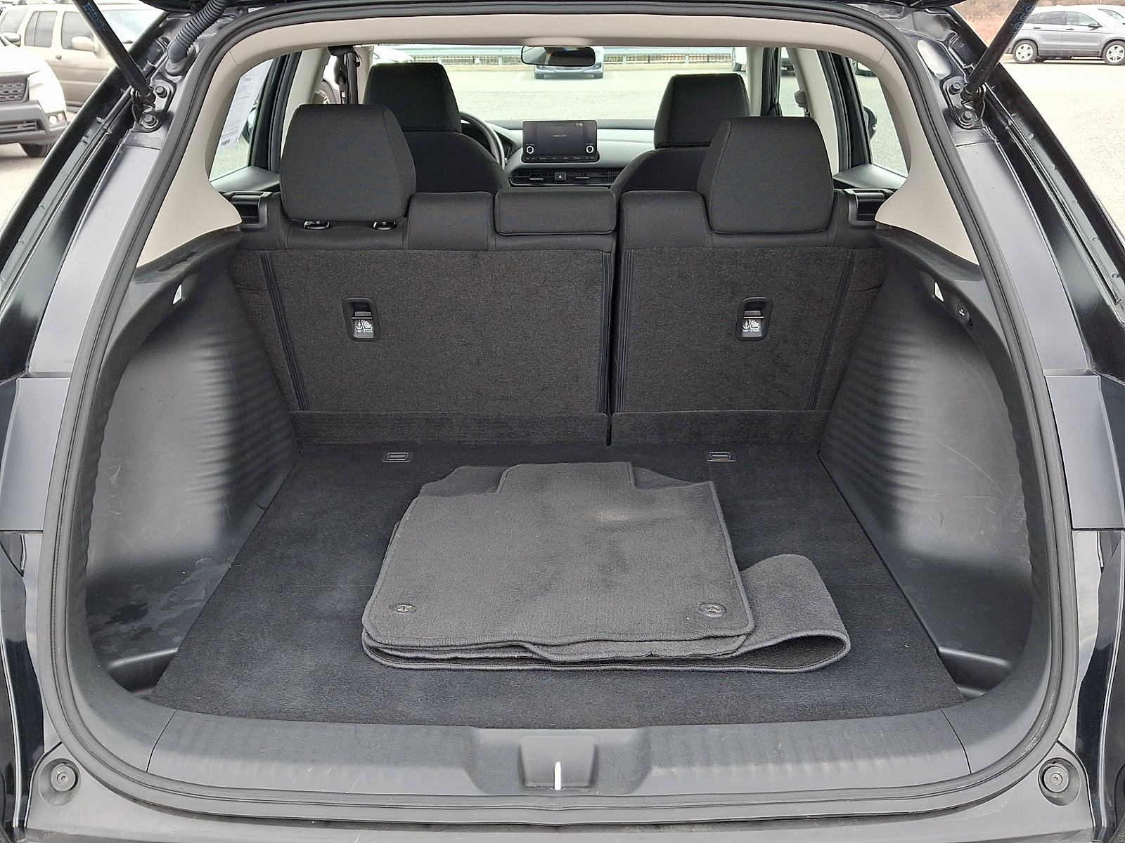 Used 2023 Honda HR-V LX image 28