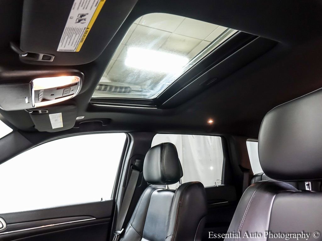 Used 2021 Jeep Grand Cherokee Limited image 12