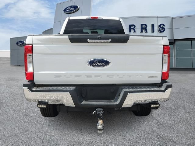 Used 2017 Ford F250 XLT AWD/4WD image 3
