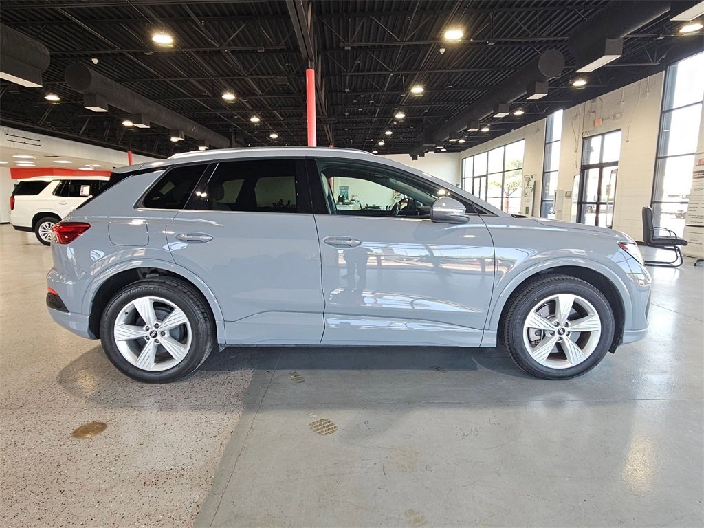 Used 2022 Audi Q4 e-tron Premium w/ Convenience Package image 4