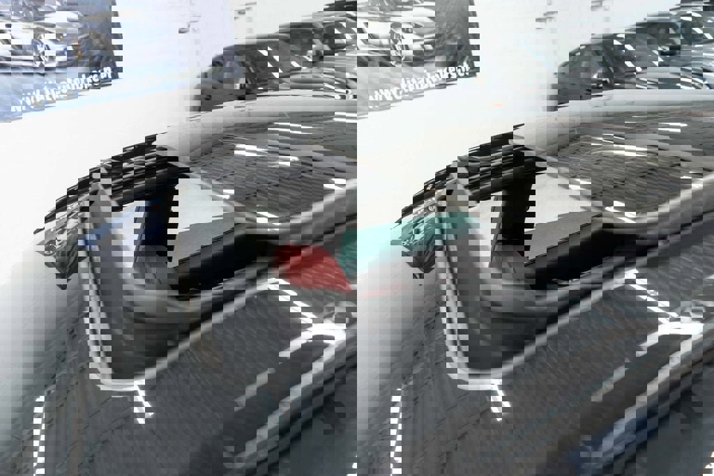 Used 2022 Maserati Levante GT image 30