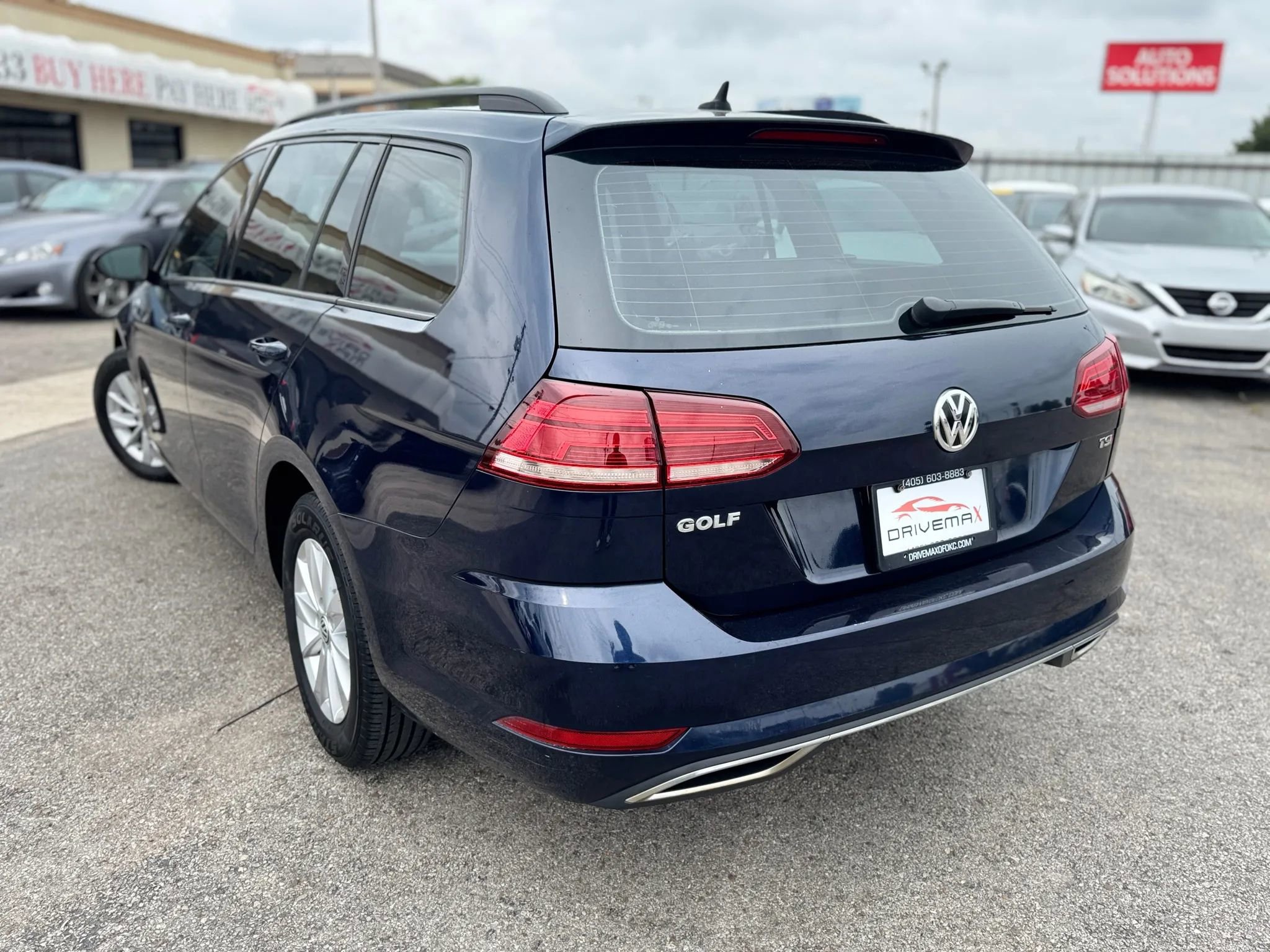 Used 2018 Volkswagen Golf S FWD image 35