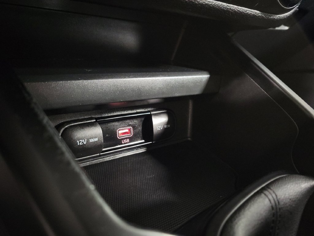 Used 2020 Kia Soul LX FWD image 19
