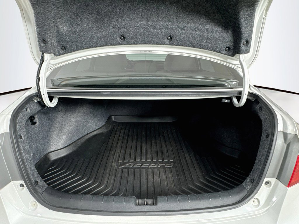 Used 2015 Honda Accord EX-L image 32