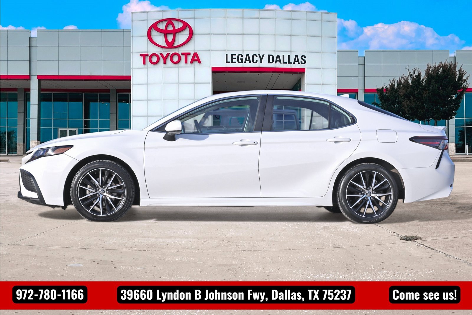 Used 2021 Toyota Camry SE image 7